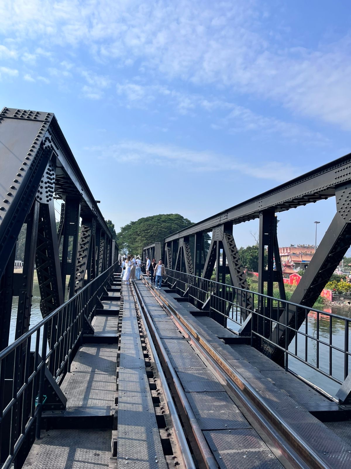 Bangkok → Kanchanaburi – River Kwai & War Museum